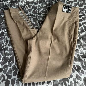 NWT Euro Classic denim, rhinestone cut out ankle Sz 8